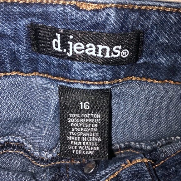 High Waisted Jeans - Picture 4 of 4